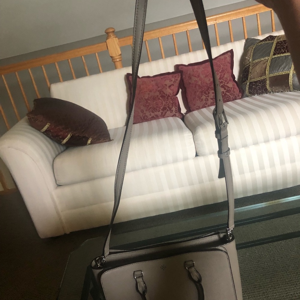 Tory Burch bag with shoulder strap! - Picture 3 of 6